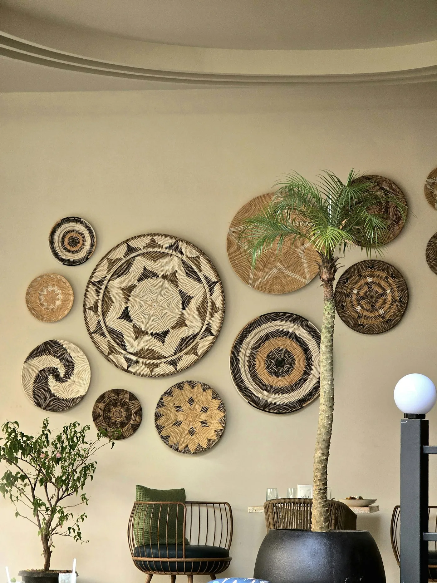 Mur de vanneries africaines